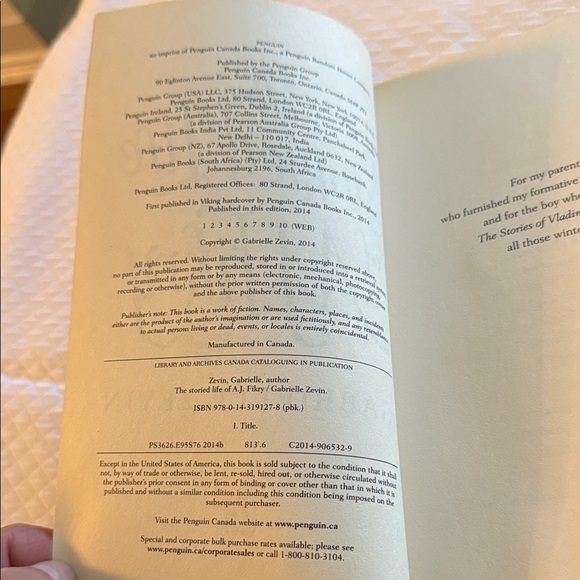 The Storied Life of A.J. Fikry by Gabrielle Zevin - Black Cover - Picture 5 of 5